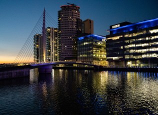 Sunset at the pedestrian bridge, Salford Quays, Manchester